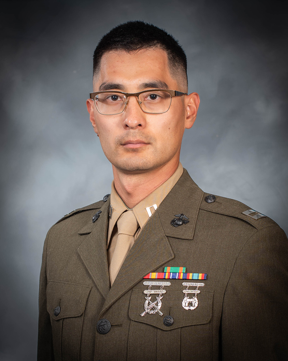 Capt_Shin,_R_4x53.jpg